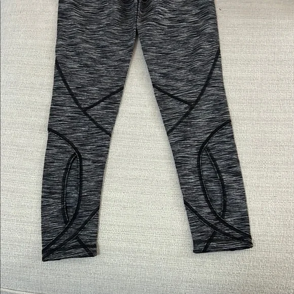 Women’s Victoria’s Secret Sport Leggings - Picture 7 of 7